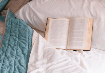 5 Soothing Bedtime Story for Adults to Listen to