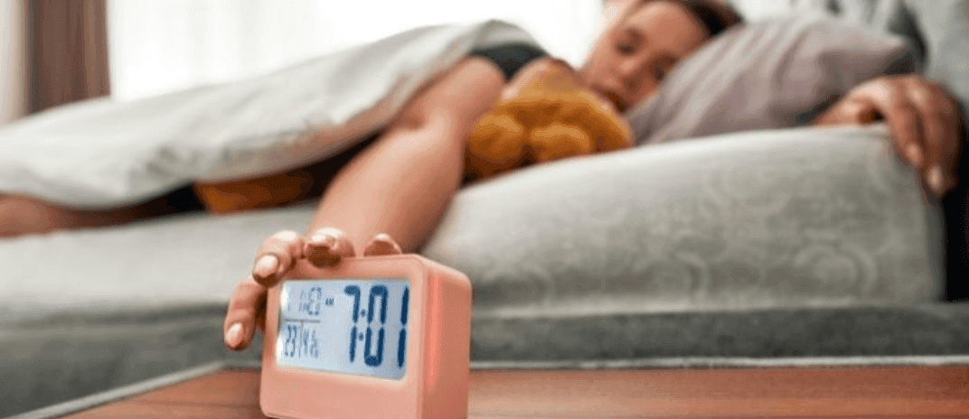 is hitting the snooze button bad for your health