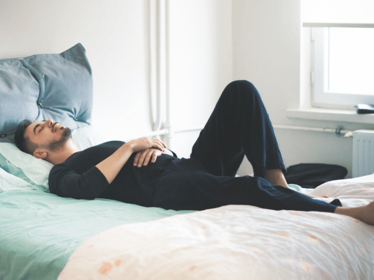 How To Sleep With Upper Back Pain? Best Sleep Positions & Tips