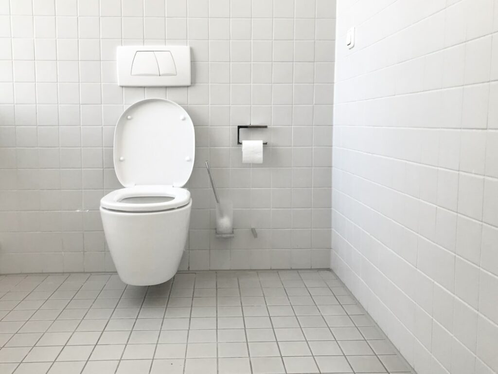 toilet commod