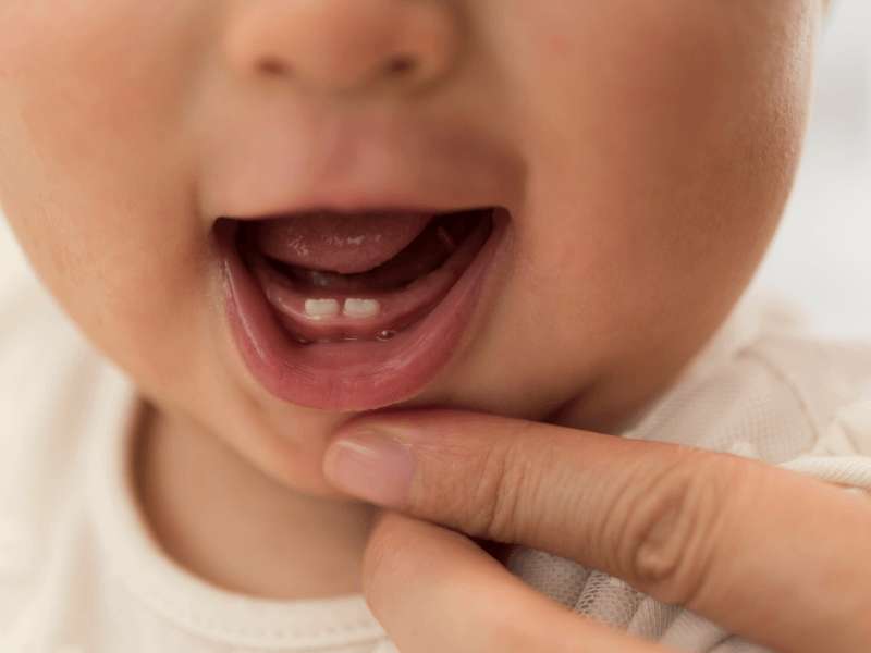 teething issues may cause a baby to cry